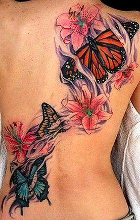 Tattoos de mariposas en la espalda