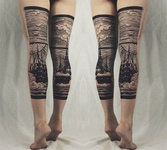 Tatuajes a la moda en la pierna