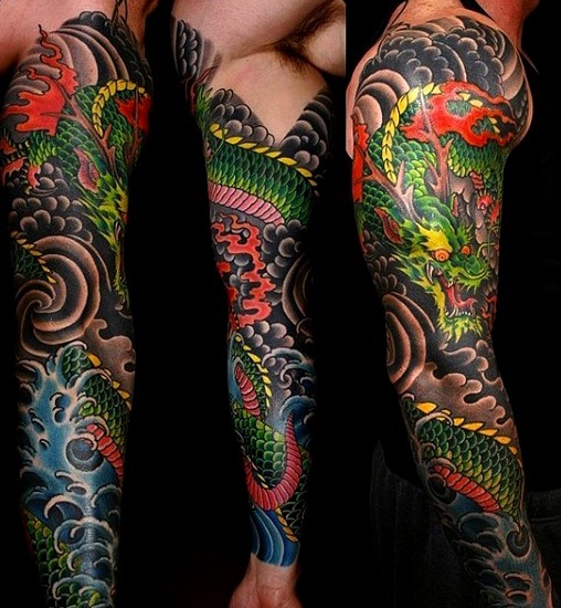 Tatuajes de dragones en el brazo