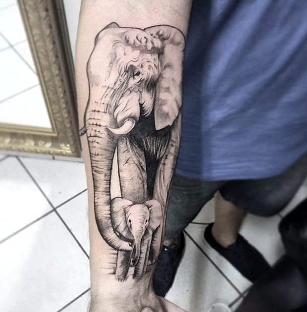 Tatuajes de elefante con su cría y tatuajes de elefantes bebés