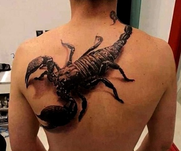 Tatuajes de escorpiones en hombres