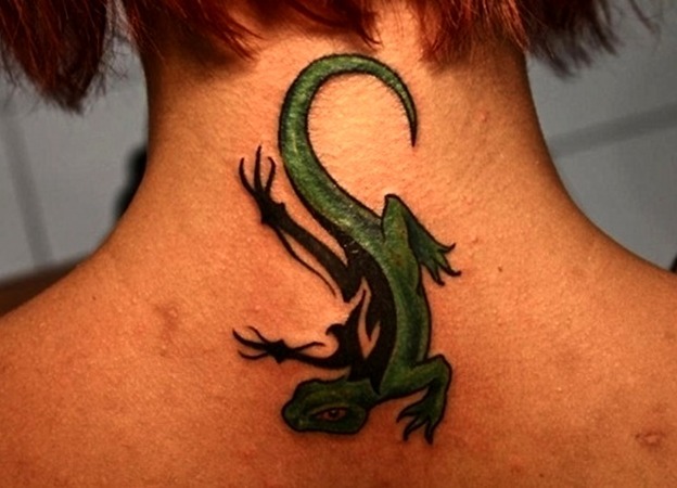 Tatuajes de lagartija en la espalda