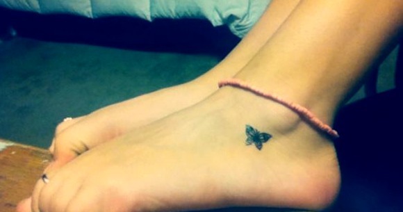 Tatuajes de mariposas en el pie