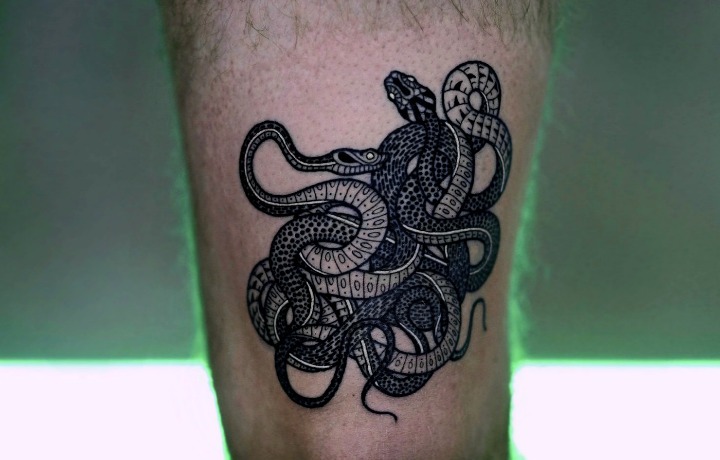 Tatuajes de serpientes enroscadas