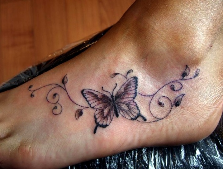 Tatuajes en el pie para mujeres